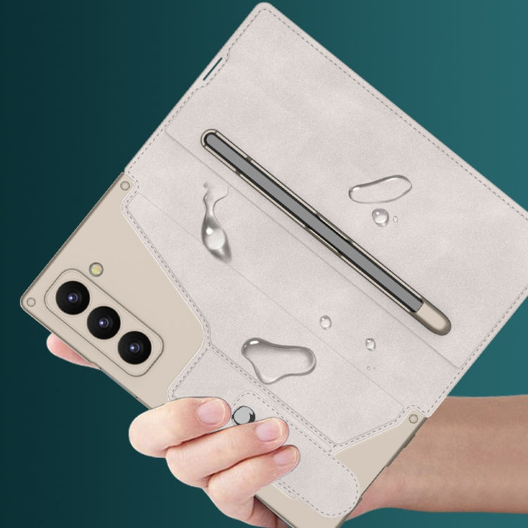 EDA006570701E_2.jpg@70d3e4edf63860012a666e7a8dcad36f